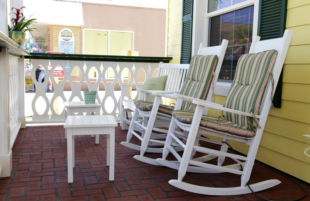 Inn On The Avenue New Smyrna Beach Exterior photo