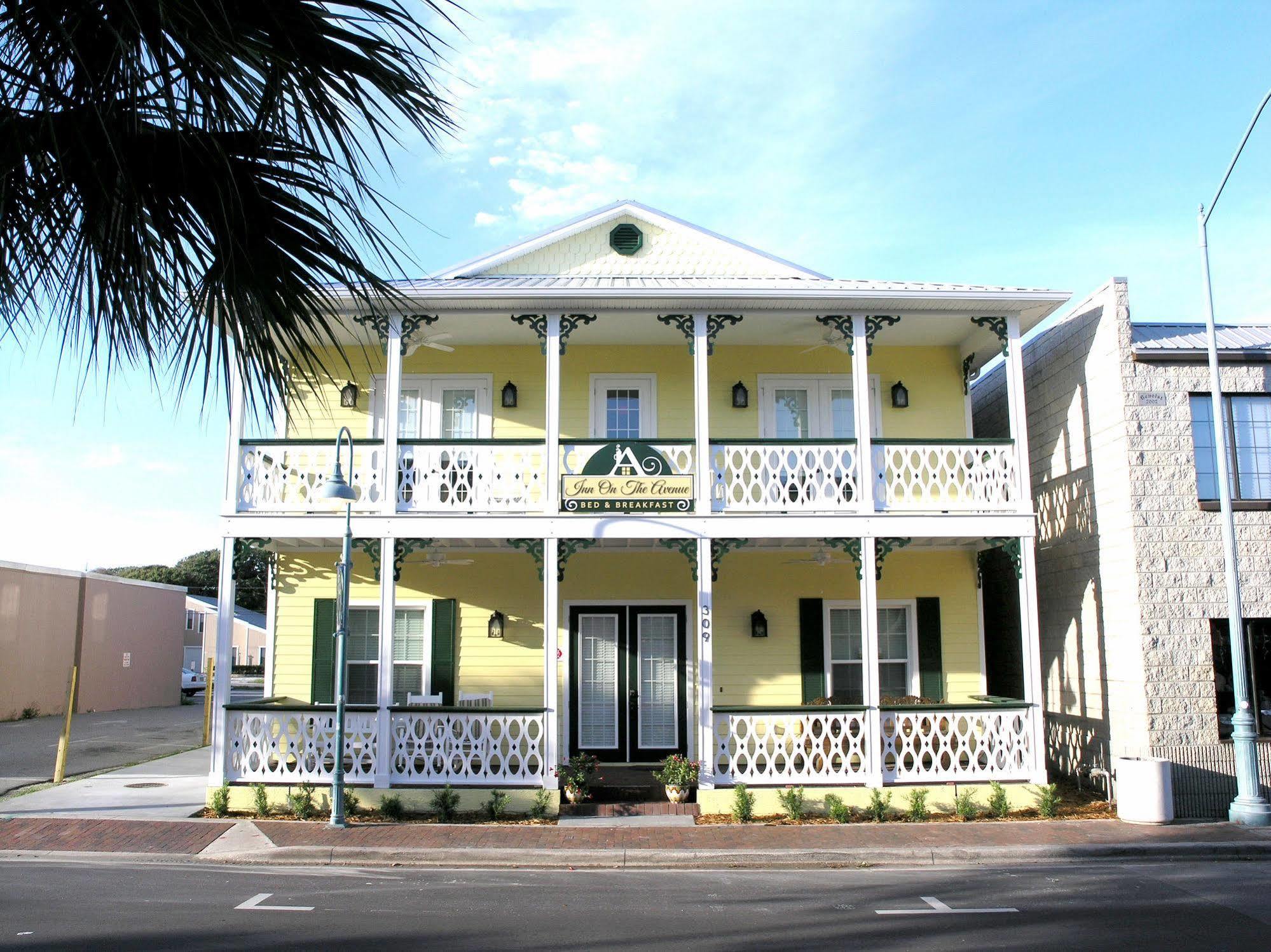 Inn On The Avenue New Smyrna Beach Exterior photo